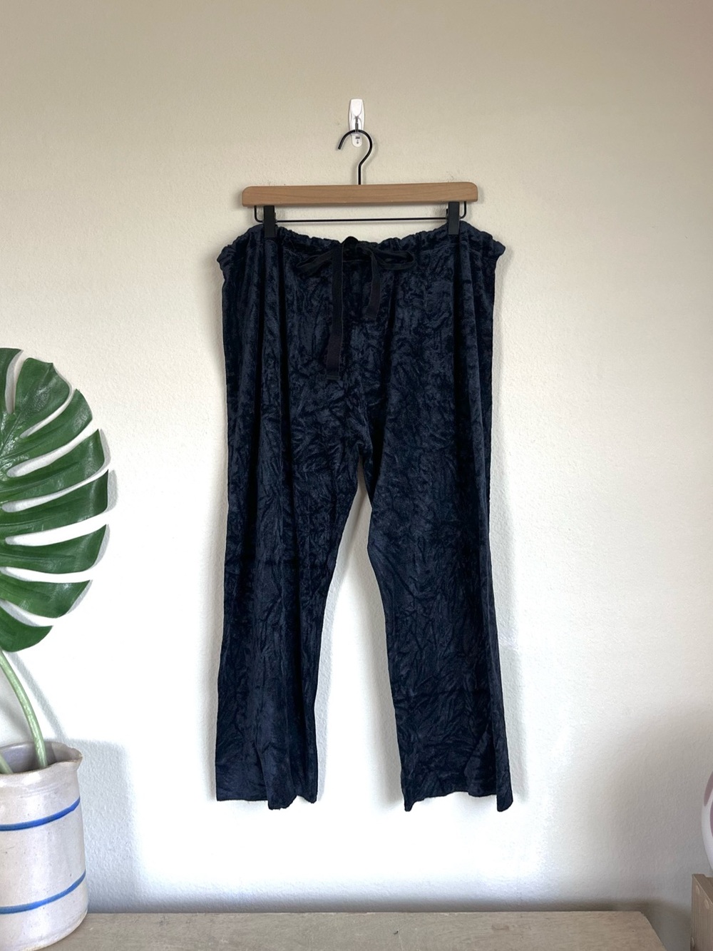 HACHE Crushed Viscose Velour Crop Bag Pants